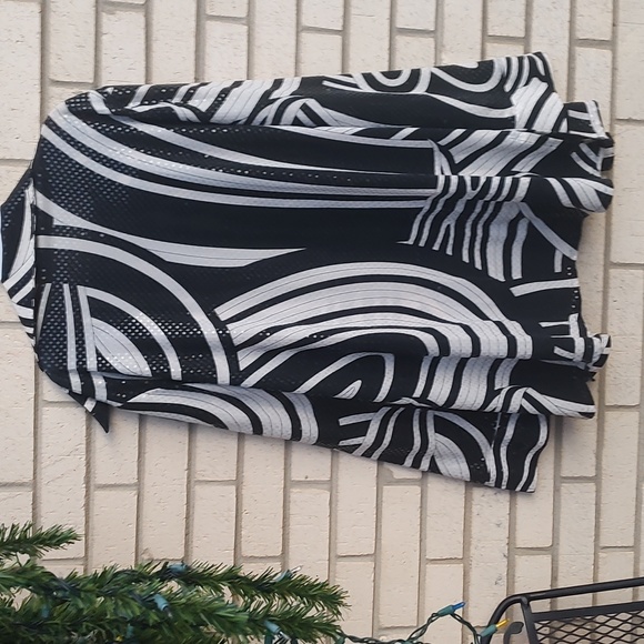 Top/Jacket - Picture 8 of 13